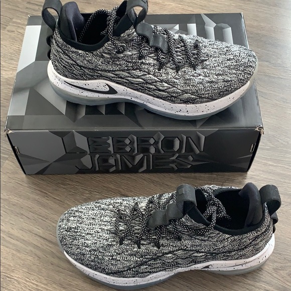 lebron james xv low